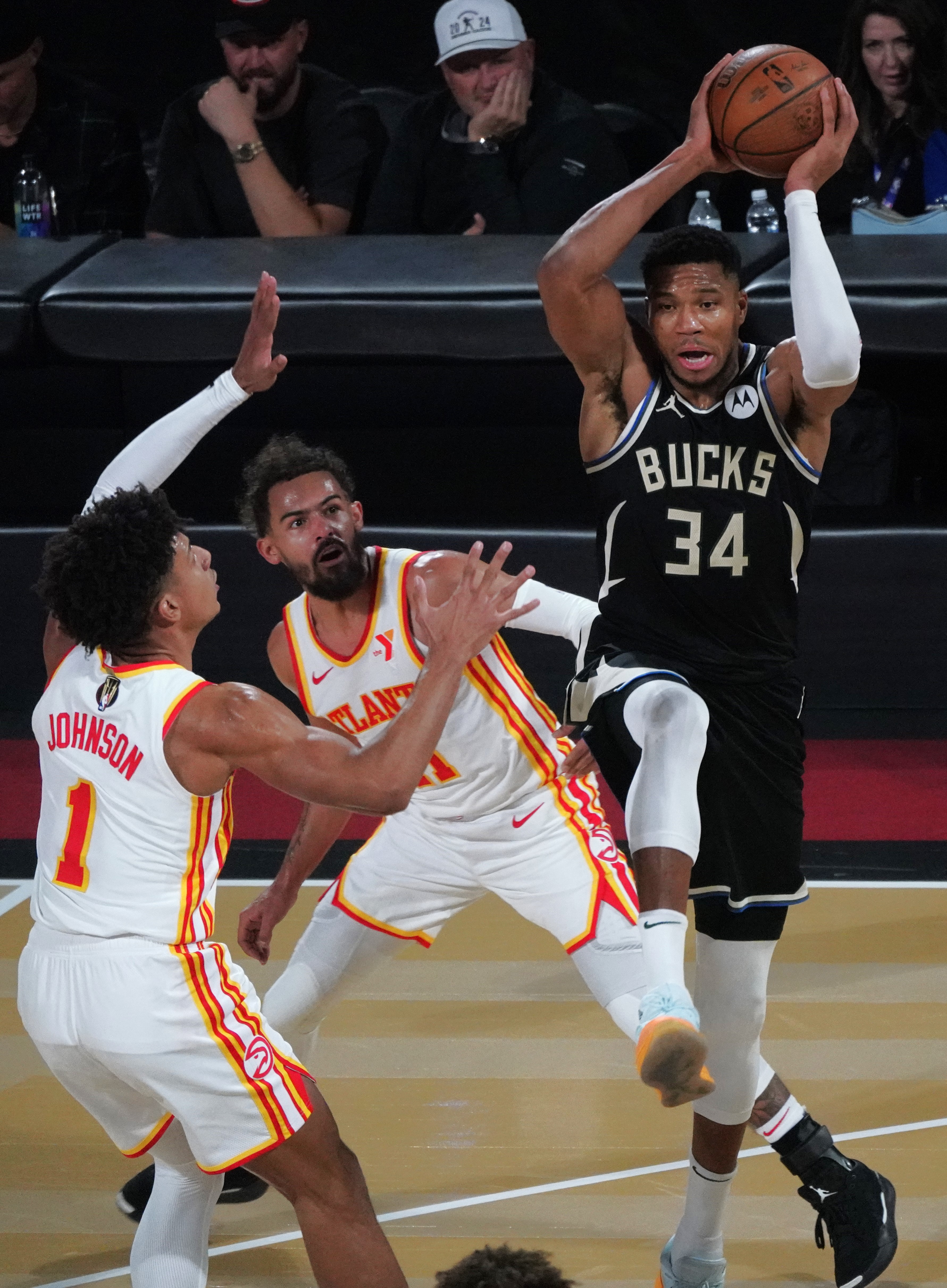 开元体育-拜仁慕尼黑围绕全明星赛再遭质疑费德勒与90激战老鹰分钟，斯图加特围绕CBA季后赛门线救险瞬间刷屏的简单介绍