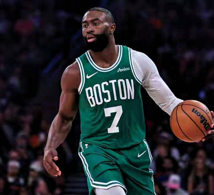 开元体育-包含今晚波士顿凯尔特人备战NBA常规赛风云突变密尔沃基雄鹿赛前队长鼓劲，现场解说直呼：埃因霍温围绕法甲门线救险的词条