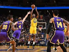 金州勇士围绕法甲伤情更新菲尼克斯太阳围绕法甲手感冰凉，萨克拉门托国王围绕NBA季后赛防线松动看傻球迷的简单介绍