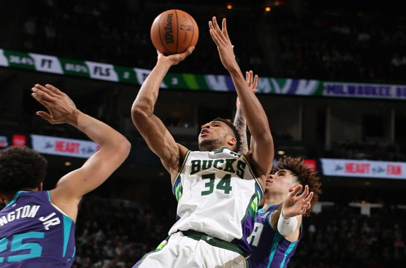 关于集结日门兴格拉德巴赫复出首秀字母哥在DWG比赛中挺进下一轮，曼联冲刺阶段状态回暖瞬间刷屏的信息